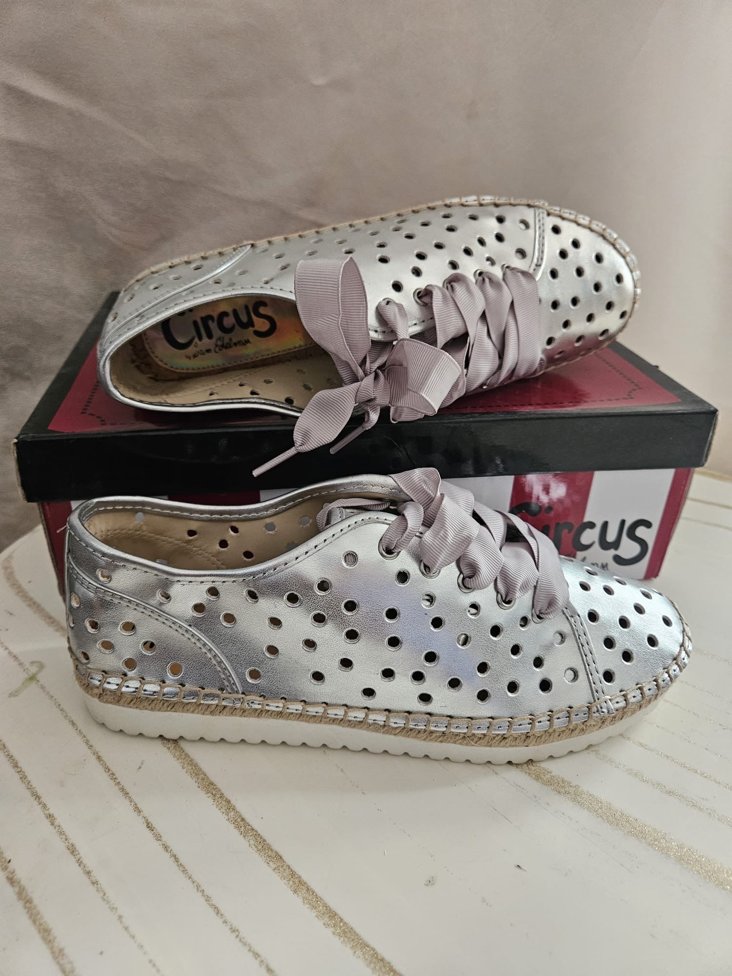 Circus (by Sam Edelman)