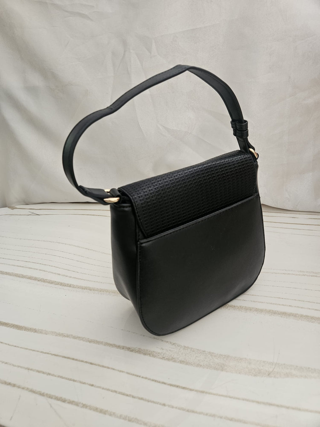 Black woven accent shoulder
